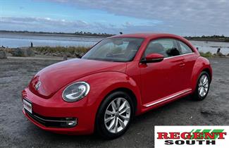 2012 Volkswagen Beetle - Thumbnail