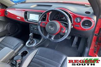 2012 Volkswagen Beetle - Thumbnail