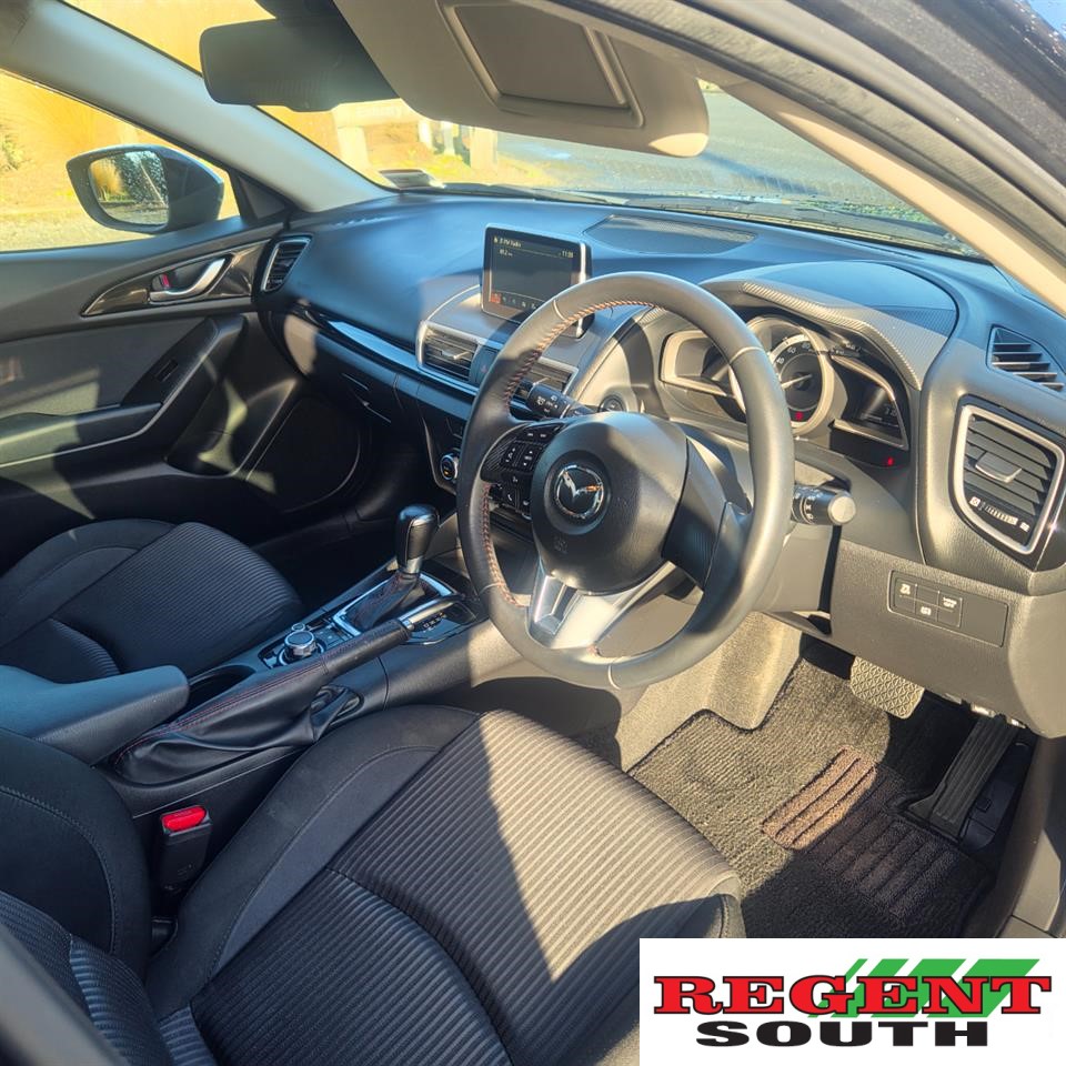 2014 Mazda Axela