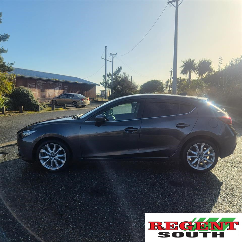 2014 Mazda Axela