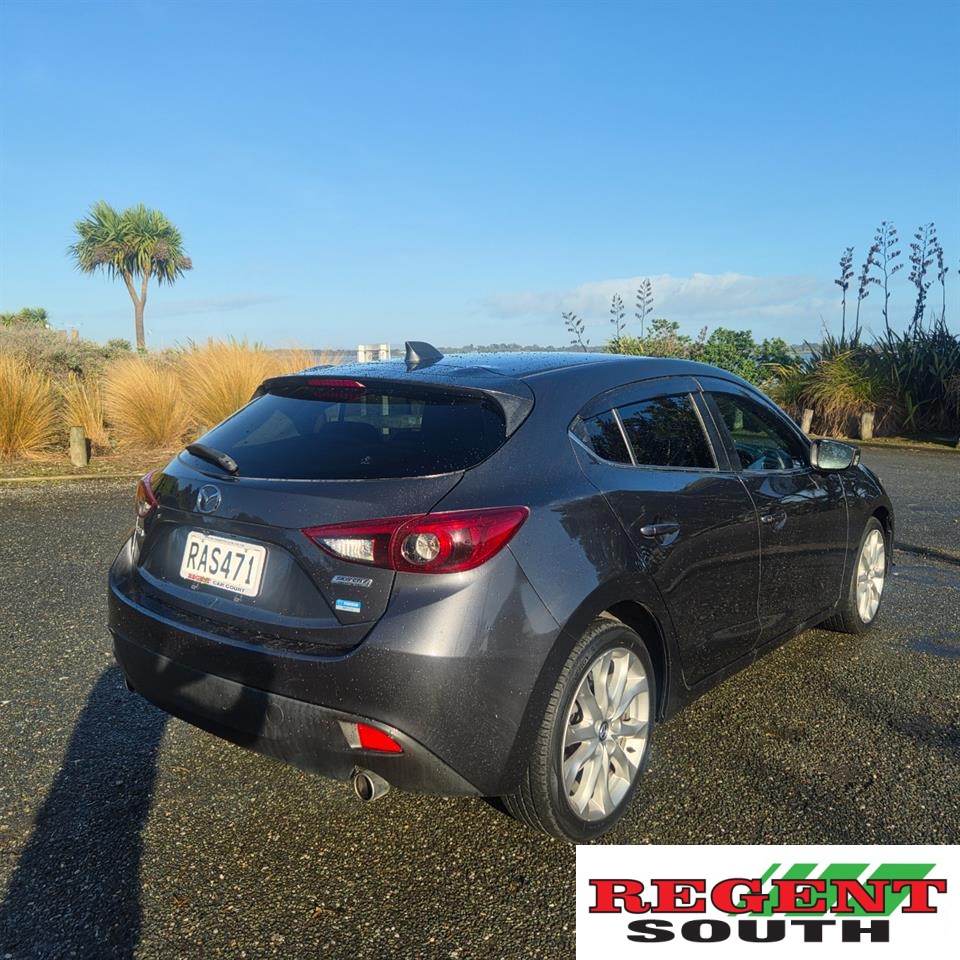 2014 Mazda Axela