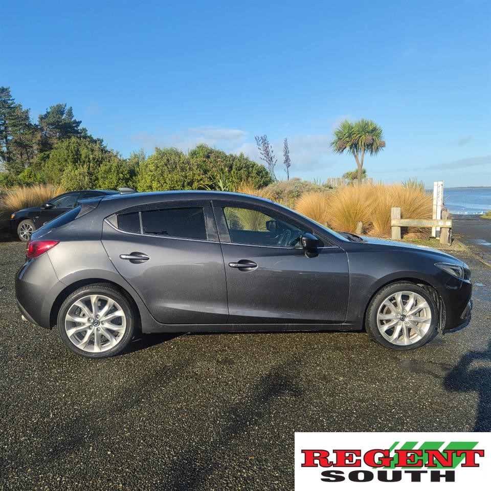 2014 Mazda Axela