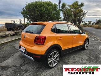 2013 Volkswagen Cross Polo - Thumbnail