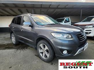 2012 Hyundai Santa Fe - Thumbnail