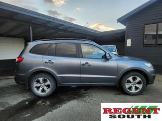2012 Hyundai Santa Fe - Thumbnail