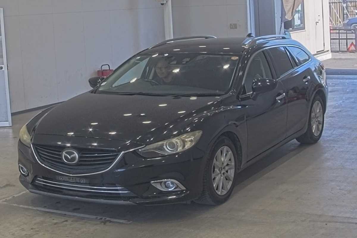 2013 Mazda Atenza