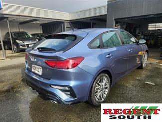 2021 Kia Cerato - Thumbnail