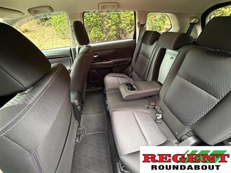 2015 Mitsubishi Outlander - Thumbnail