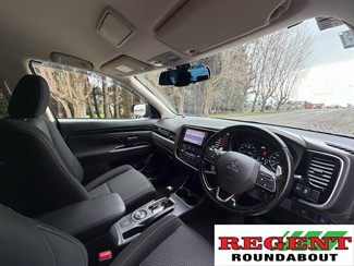 2015 Mitsubishi Outlander - Thumbnail