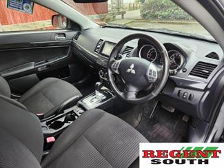 2012 Mitsubishi Galant - Thumbnail