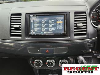 2012 Mitsubishi Galant - Thumbnail