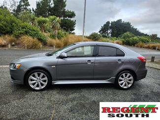 2012 Mitsubishi Galant - Thumbnail