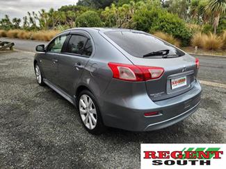 2012 Mitsubishi Galant - Thumbnail