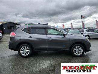 2015 Nissan X-Trail - Thumbnail