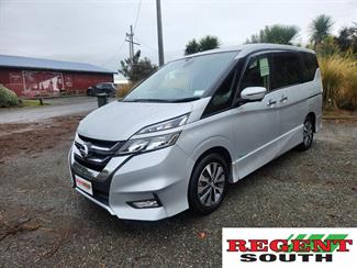 2017 Nissan Serena - Thumbnail