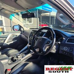 2016 Mitsubishi Pajero Sport - Thumbnail