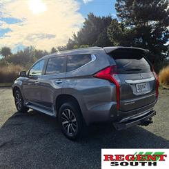 2016 Mitsubishi Pajero Sport - Thumbnail