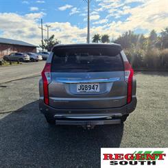 2016 Mitsubishi Pajero Sport - Thumbnail