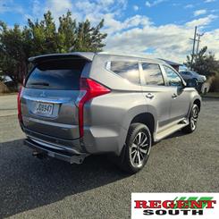2016 Mitsubishi Pajero Sport - Thumbnail