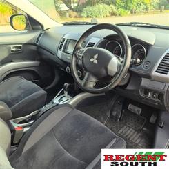 2012 Mitsubishi Outlander - Thumbnail