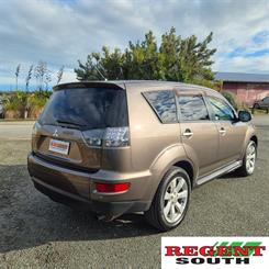2012 Mitsubishi Outlander - Thumbnail