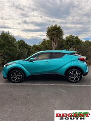2017 Toyota C-HR - Thumbnail