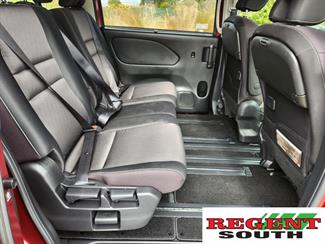 2016 Nissan Serena - Thumbnail