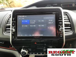 2016 Nissan Serena - Thumbnail