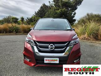 2016 Nissan Serena - Thumbnail