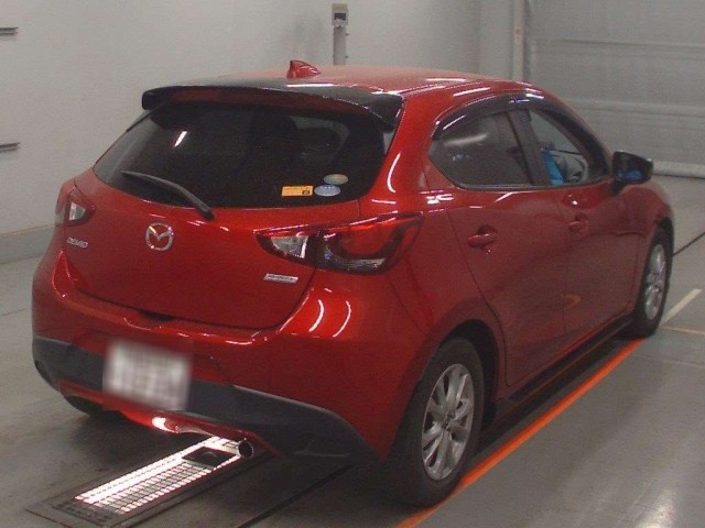 2016 Mazda Demio