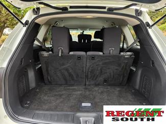 2017 Nissan Pathfinder - Thumbnail