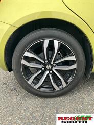 2016 Suzuki Swift - Thumbnail