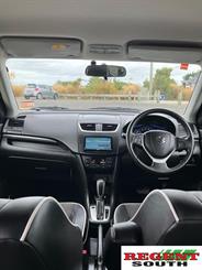 2016 Suzuki Swift - Thumbnail