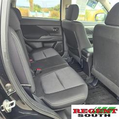 2017 Mitsubishi Outlander - Thumbnail