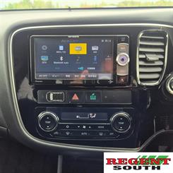 2017 Mitsubishi Outlander - Thumbnail