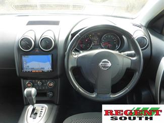 2011 Nissan Dualis - Thumbnail