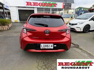 2018 Toyota Corolla - Thumbnail