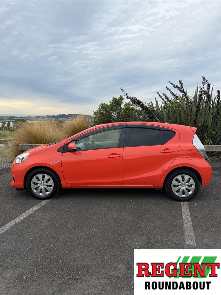 2013 Toyota AQUA