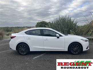 2015 Mazda Axela - Thumbnail