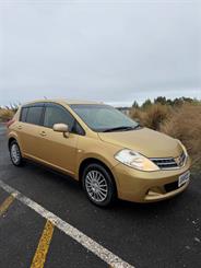2011 Nissan Tiida - Thumbnail