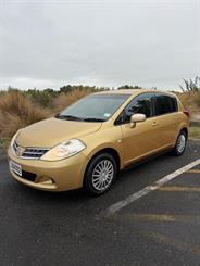 2011 Nissan Tiida - Thumbnail