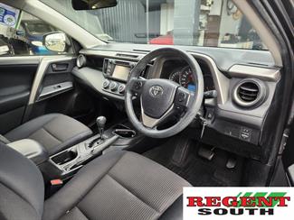 2017 Toyota Rav4 - Thumbnail