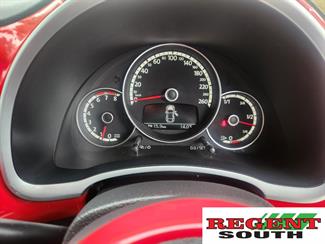 2012 Volkswagen Beetle - Thumbnail