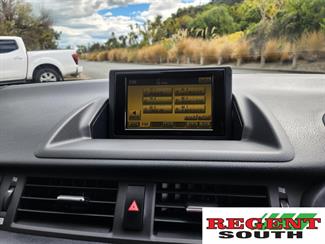 2011 Lexus CT 200h - Thumbnail