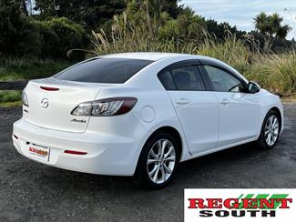 2010 Mazda Axela - Thumbnail