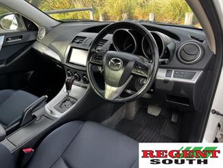 2010 Mazda Axela - Thumbnail