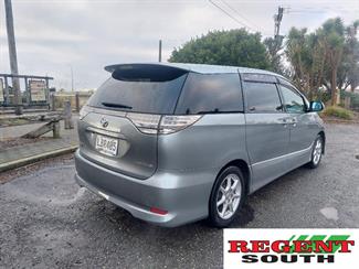 2006 Toyota Estima - Thumbnail