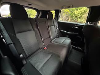 2022 Mitsubishi Outlander - Thumbnail