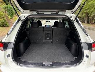 2022 Mitsubishi Outlander - Thumbnail