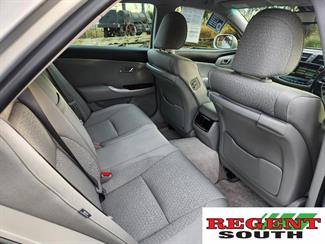 2010 Toyota Crown - Thumbnail